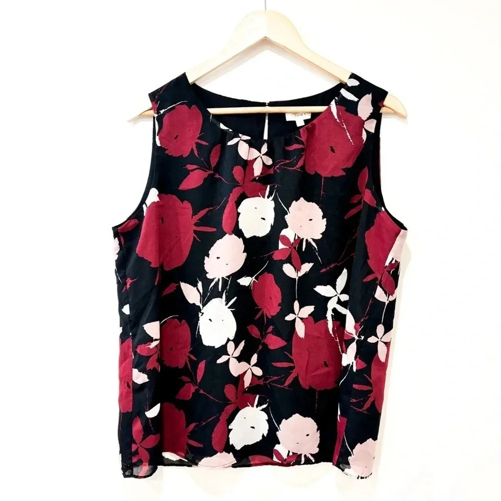 LAURA Black & burgundy floral  top‎